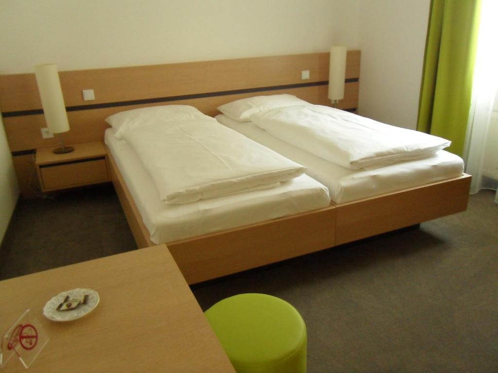 Gasthof-Pension Schuetz Wesenufer Zewnętrze zdjęcie